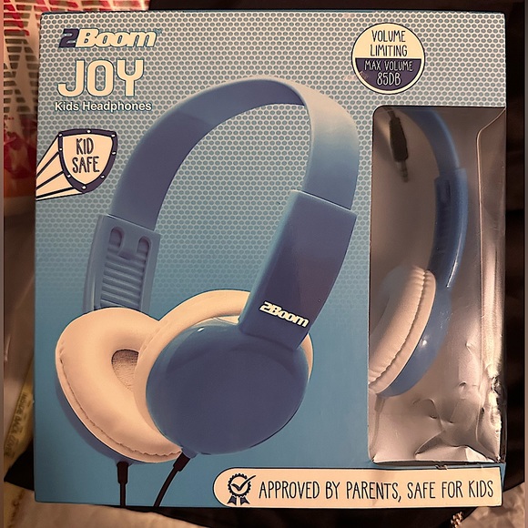 2Boom Joy ~ kids headphones safe (blue) Volume Limitng 85DB - Picture 1 of 9